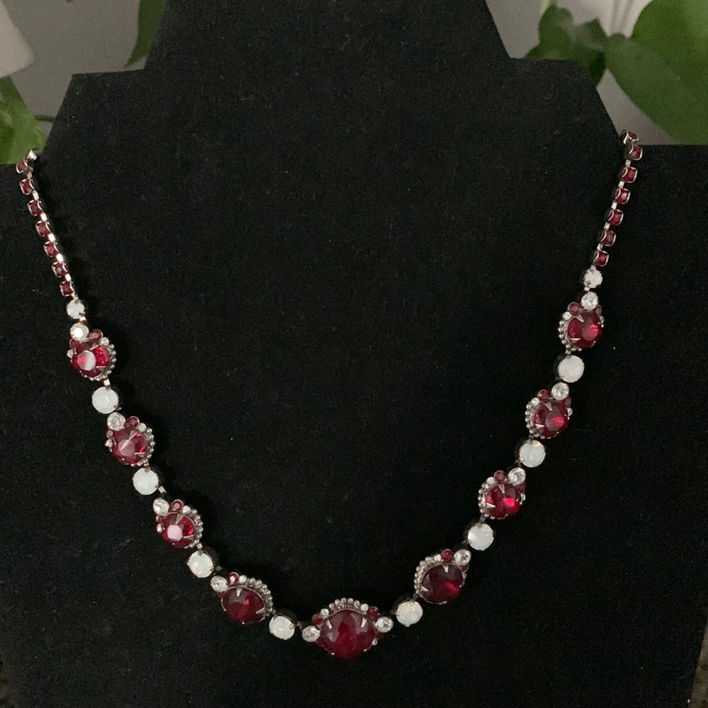 Sorrelli Crystal Necklace. EUC.